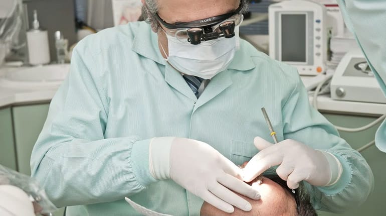 A cada quanto tempo deve-se ir no dentista