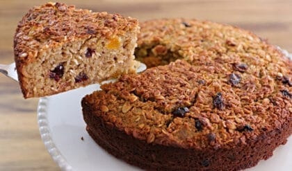 Bolo de Aveia com Chia e Bananas